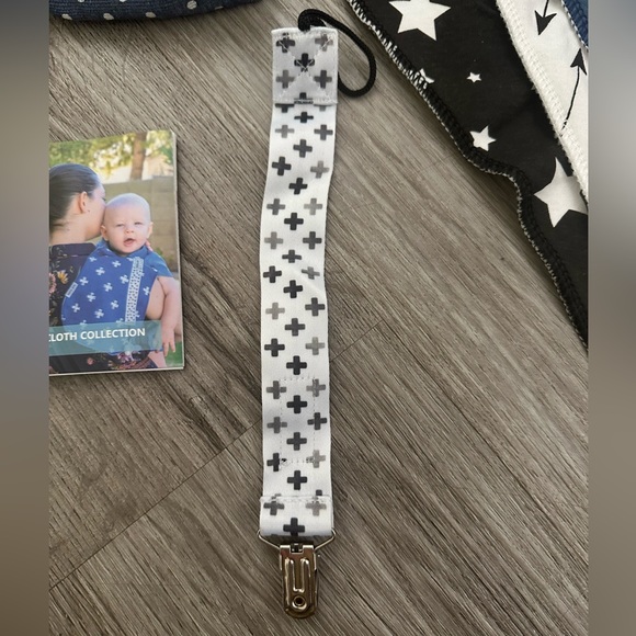 NEW| Baby Bibs Lot - Picture 3 of 4